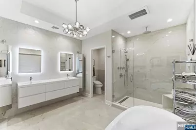 29 Roslyn Avenue, Englewood Cliffs, NJ 07632 - Photo 25