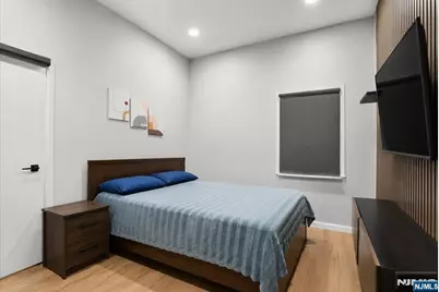 293 Clifton Avenue, Newark, NJ 07104 - Photo 17