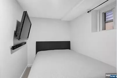 293 Clifton Avenue, Newark, NJ 07104 - Photo 5