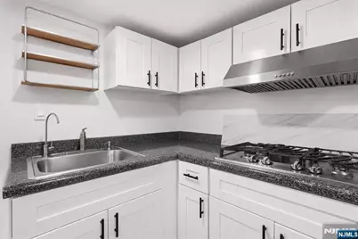 293 Clifton Avenue, Newark, NJ 07104 - Photo 13