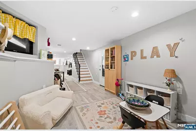 289 Webster Avenue 1A #1a, Jersey City, NJ 07307 - Photo 17