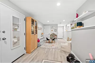 289 Webster Avenue 1A #1a, Jersey City, NJ 07307 - Photo 15