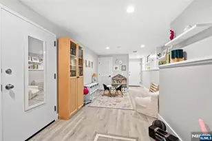 289 Webster Ave 1A, Jersey City, NJ 07307 - Photo 15