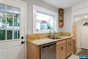 26 Pleasant Ave, Tenafly, NJ 07670 - Photo 13