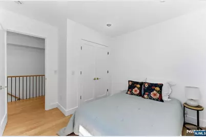 113.5 Oak Street 1 #1, Jersey City, NJ 07304 - Photo 5