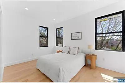 113.5 Oak Street 1 #1, Jersey City, NJ 07304 - Photo 7