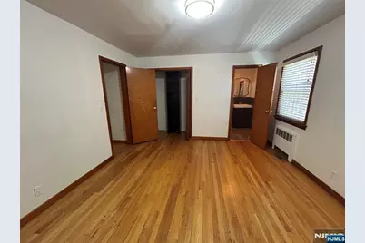 35 Edsall Avenue 1st Fl #1st fl, Palisades Park, NJ 07650 - Photo 5