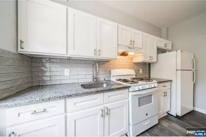 309 14th Street, Union City, NJ 07087 - Photo 5