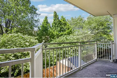1077 River Road 211 #211, Edgewater, NJ 07020 - Photo 1