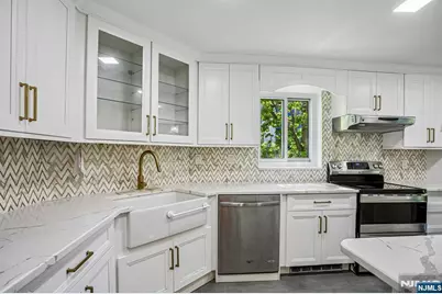 1077 River Road 211 #211, Edgewater, NJ 07020 - Photo 15
