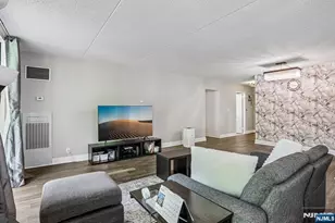 1077 River Road 211, Edgewater, NJ 07020 - Photo 5