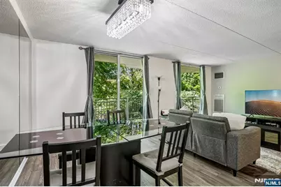 1077 River Road 211 #211, Edgewater, NJ 07020 - Photo 11