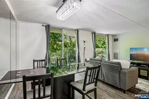 1077 River Road 211, Edgewater, NJ 07020 - Photo 11