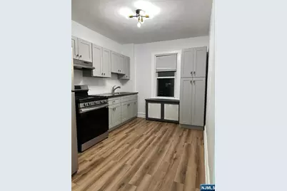 32 Hamilton Avenue, Fairview, NJ 07022 - Photo 25