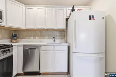 39 Union Street 402 #402, Hackensack, NJ 07601 - Photo 13