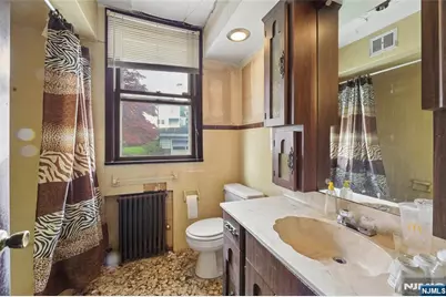 139 Aycrigg Avenue, Passaic, NJ 07055 - Photo 15