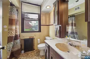 139 Aycrigg Ave, Passaic, NJ 07055 - Photo 15