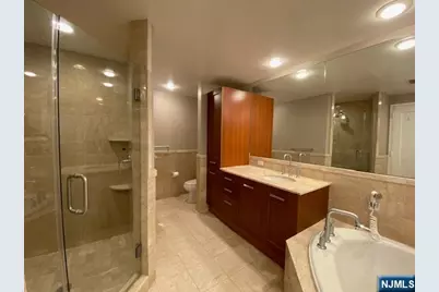 8100 River Road 917 #917, North Bergen, NJ 07047 - Photo 19
