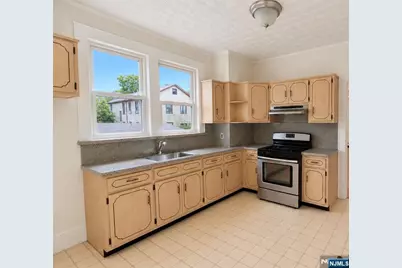 162 Highland Avenue, Kearny, NJ 07032 - Photo 3