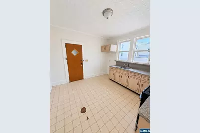 162 Highland Avenue, Kearny, NJ 07032 - Photo 5