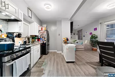 132 Jerome Place, Bloomfield, NJ 07003 - Photo 5