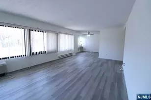1600 Center Ave 1E, Fort Lee, NJ 07024 - Photo 11