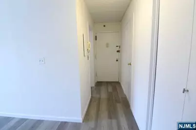 1600 Center Avenue 1E #1E, Fort Lee, NJ 07024 - Photo 3