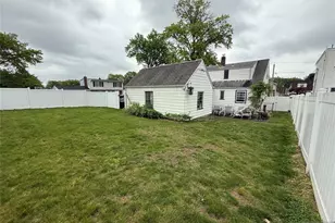 65 Hamilton Ave, Elmwood Park, NJ 07407 - Photo 7