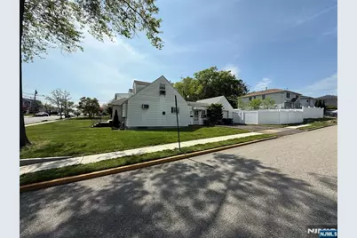 65 Hamilton Avenue, Elmwood Park, NJ 07407 - Photo 3