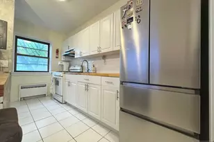 500 Linwood Dr 2G, Fort Lee, NJ 07024 - Photo 5