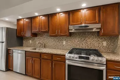 540 Highridge Avenue, Cliffside Park, NJ 07010 - Photo 19