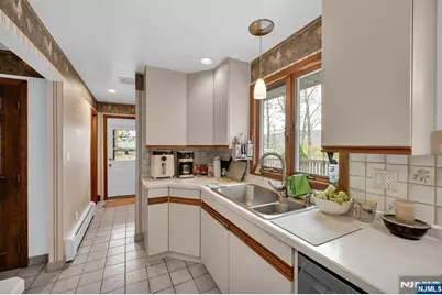 699 Shore Road, West Milford, NJ 07421 - Photo 21