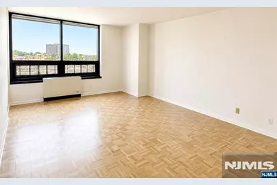 800 Palisade Avenue 704 #704, Fort Lee, NJ 07024 - Photo 7