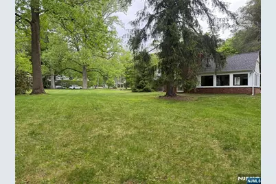 25 Carnot Avenue, Woodcliff Lake, NJ 07677 - Photo 3