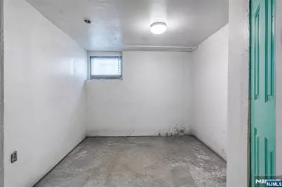 177 Linden Avenue, Irvington, NJ 07111 - Photo 35