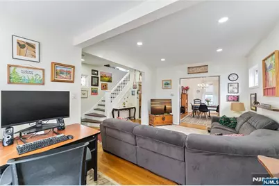 186 Oakwood Avenue, Cliffside Park, NJ 07010 - Photo 3