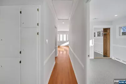 231 Hillside Avenue, Paramus, NJ 07652 - Photo 23