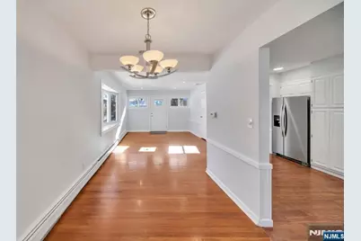 231 Hillside Avenue, Paramus, NJ 07652 - Photo 9