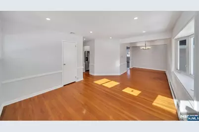 231 Hillside Avenue, Paramus, NJ 07652 - Photo 5