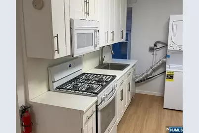 298 Princeton Avenue, Jersey City, NJ 07305 - Photo 11