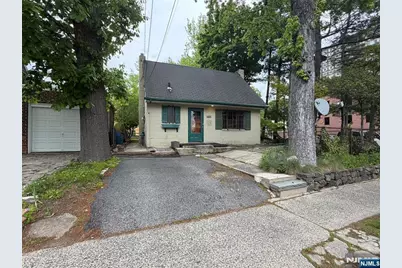 323 Bridge Plaza, Fort Lee, NJ 07024 - Photo 11