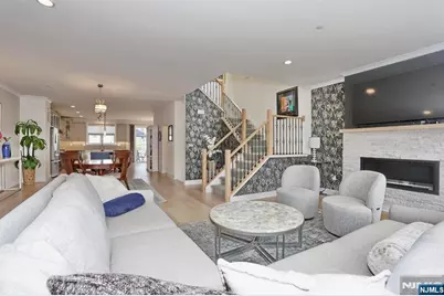 32 Melody Lane 37 #37, Upper Saddle River, NJ 07458 - Photo 9