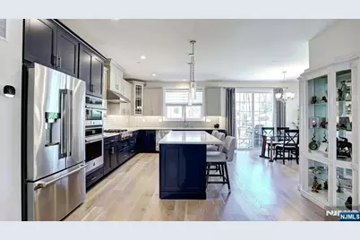 32 Melody Lane, Upper Saddle River, NJ 07458 - Photo 5