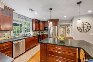 442 New York Ave, Wyckoff Township, NJ 07481 - Photo 9