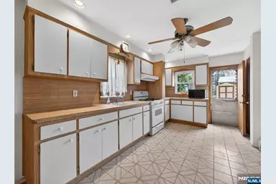 31 5th Street, Ridgefield Park, NJ 07660 - Photo 13