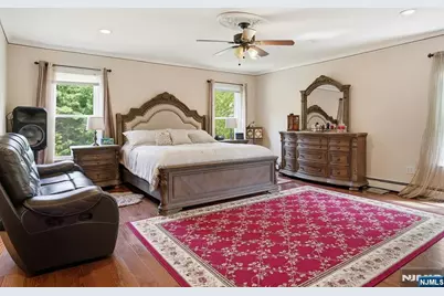 31 Knoble Place, Hawthorne, NJ 07506 - Photo 11
