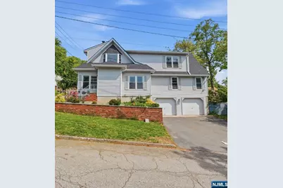 31 Knoble Place, Hawthorne, NJ 07506 - Photo 1