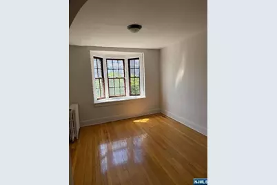 516 Anderson Avenue 2 #2, Cliffside Park, NJ 07010 - Photo 9