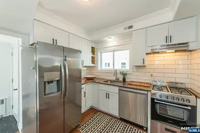 35 Howe Avenue, Montclair, NJ 07042 - Photo 23