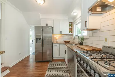 35 Howe Avenue, Montclair, NJ 07042 - Photo 21